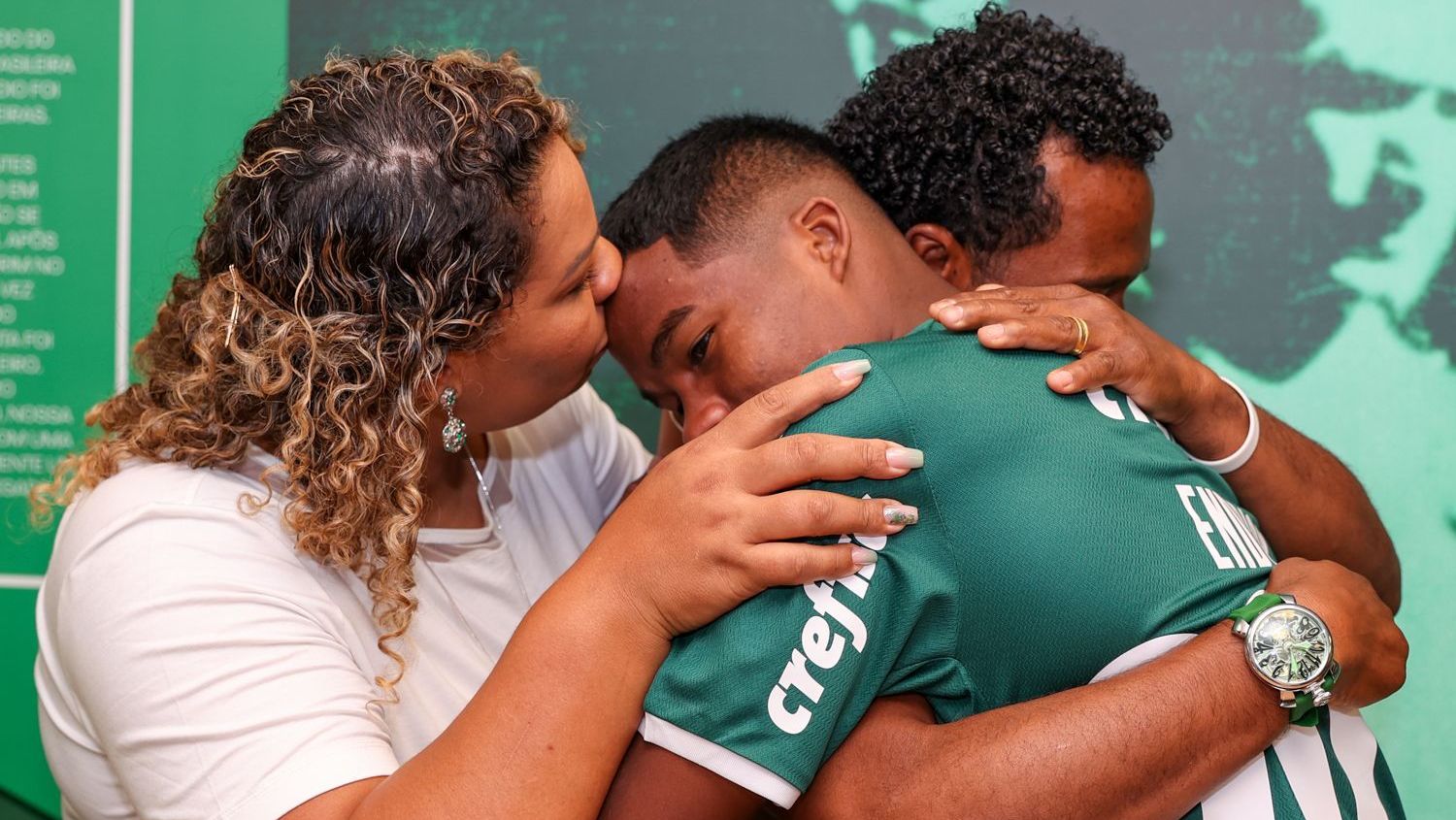 Endrick com os pais