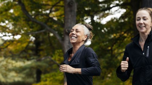 Mulheres fazendo exercício físico
