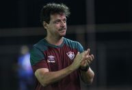 Fernando Diniz renova com o Fluminense até o final de 2025
