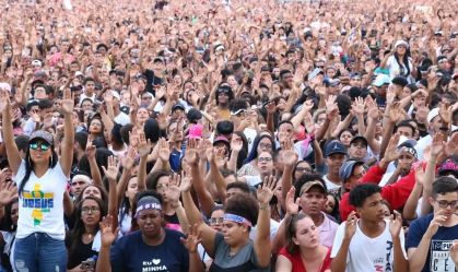 Brasil tem mais estabelecimentos religiosos do que a soma de espaços de ensino e saúde