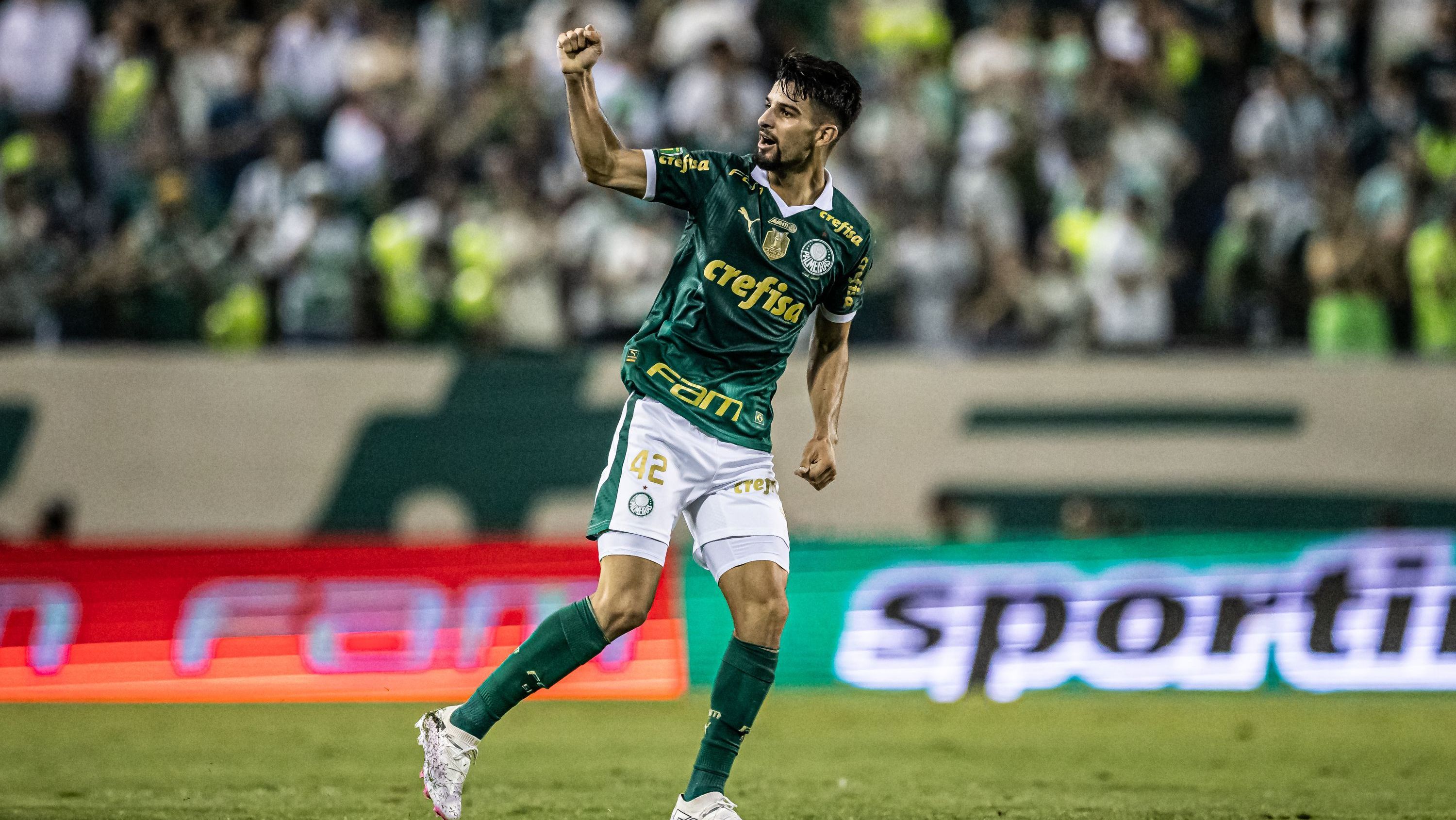 Flaco López comemorando gol do Palmeiras contra o Ituano pelo Paulistão