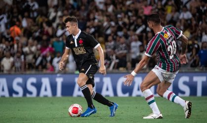 Fluminense e Vasco em campo pelo Campeonato Carioca