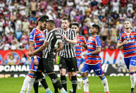 Fortaleza e Ceará empatam em clássico de seis gols pelo Estadual