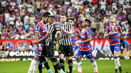 Fortaleza e Ceará empatam em grande jogo na Arena Castelão