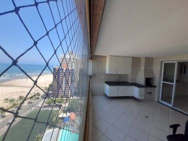 Vista de um apartamento no prédio interditado no litoral paulista