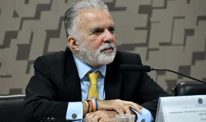 Lula remove embaixador brasileiro de Israel e transfere para Genebra