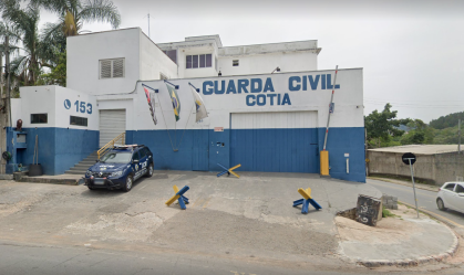 Guarda atira em dois colegas em base de Cotia