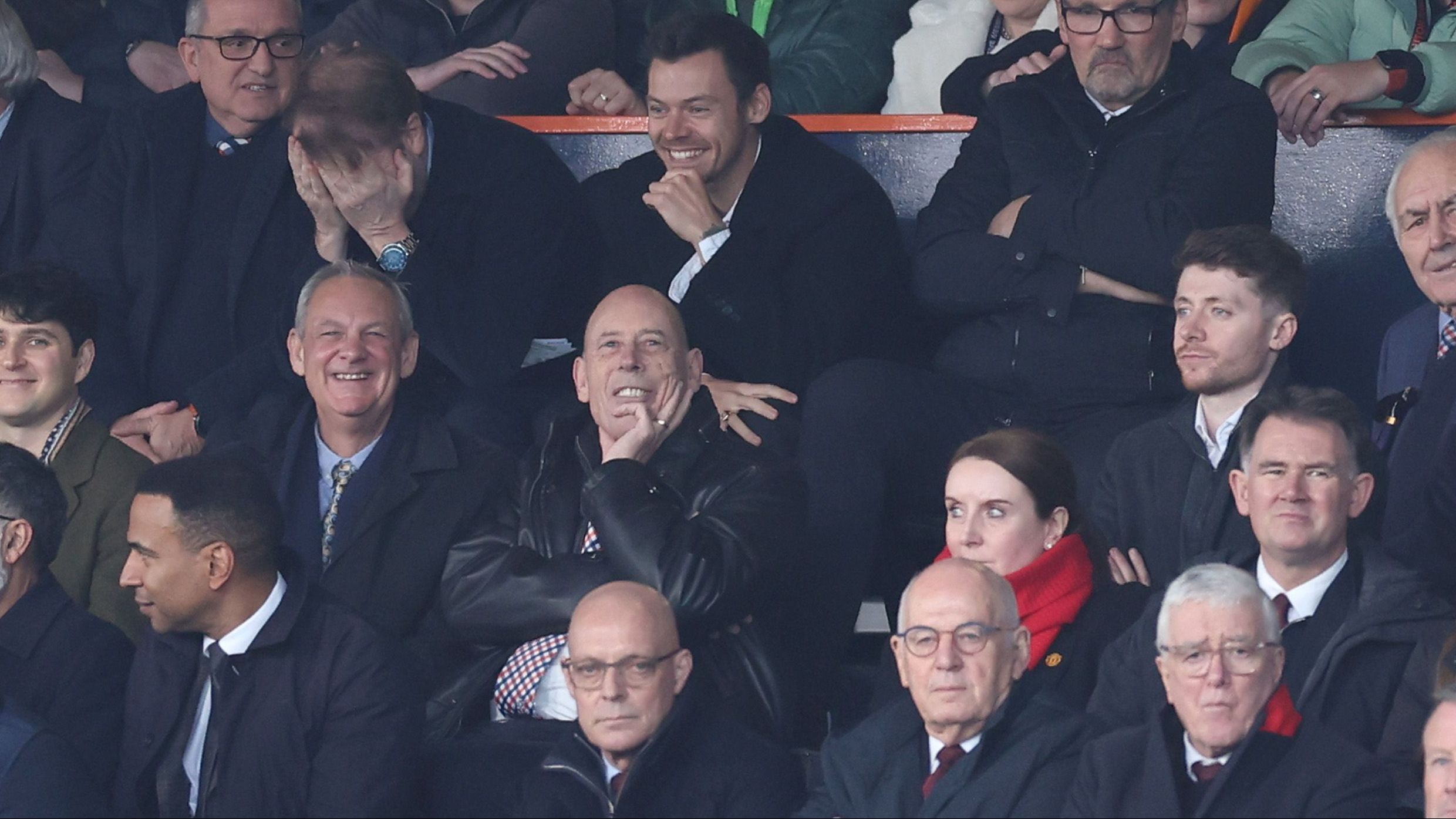 Harry Styles marca presença no Kenilworth Road para Luton Town x Manchester United