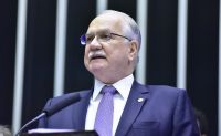 Em SP, Fachin critica bets e defende "regulação financeira" no país