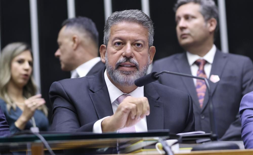 O presidente da Câmara, Arthur Lira (PP-AL), em sessão do Congresso