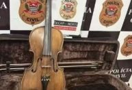 Homem é preso tentando vender violino furtado de 100 anos para o próprio dono