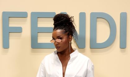 Semana de Moda de Milão: Iza assiste ao desfile da Fendi