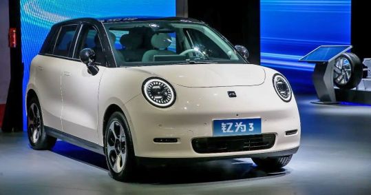 JAC Yiewi 3 é compacto elétrico chinês