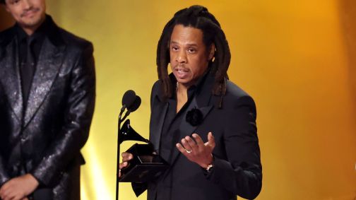 Jay-Z recebeu o prêmio Dr. Dre Global Impact Award no Grammy desde ano