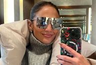 Jennifer Lopez leva os filhos ao Japão para comemorar aniversário de 16 anos