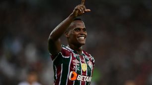 Arias pede, e Fluminense deve negociar jogador colombiano ao futebol inglês