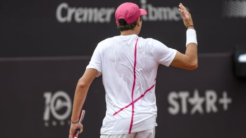 João Fonseca na vitória sobre o francês Arthur Fils no Rio Open