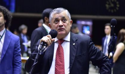 José Guimarães: Com urgência, não é preciso aprovar requerimento para acelerar tributária