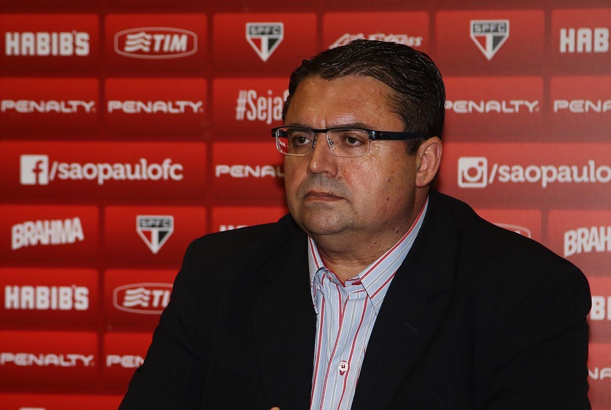 Júnior Chávare pelo São Paulo