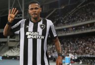 Botafogo goleia Aurora e segue na Libertadores para encarar Red Bull Bragantino