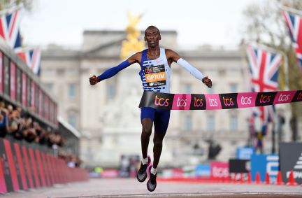 Kelvin Kiptum fez sua segunda maratona em Londres, em abril de 2023, seis meses antes de bater o recorde mundial