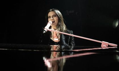 Laura Pausini anuncia novas datas da turnê mundial