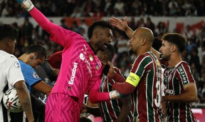 Com polêmicas, LDU vence Fluminense no jogo de ida da Recopa Sul-Americana