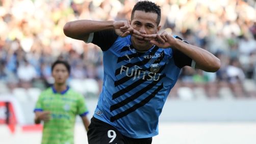 Leandro Damião virou ídolo do Kawasaki Frontale, no Japão
