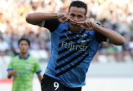 Leandro Damião assina pré-contrato com clube da Série B