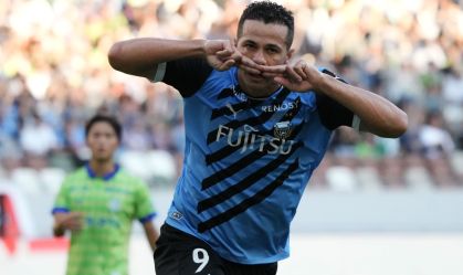 Leandro Damião virou ídolo do Kawasaki Frontale, no Japão