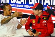 O que Charles Leclerc já disse sobre rumores de Hamilton na Ferrari