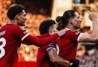 Liverpool vence Burnley e retoma liderança do Inglês; Tottenham vence de virada