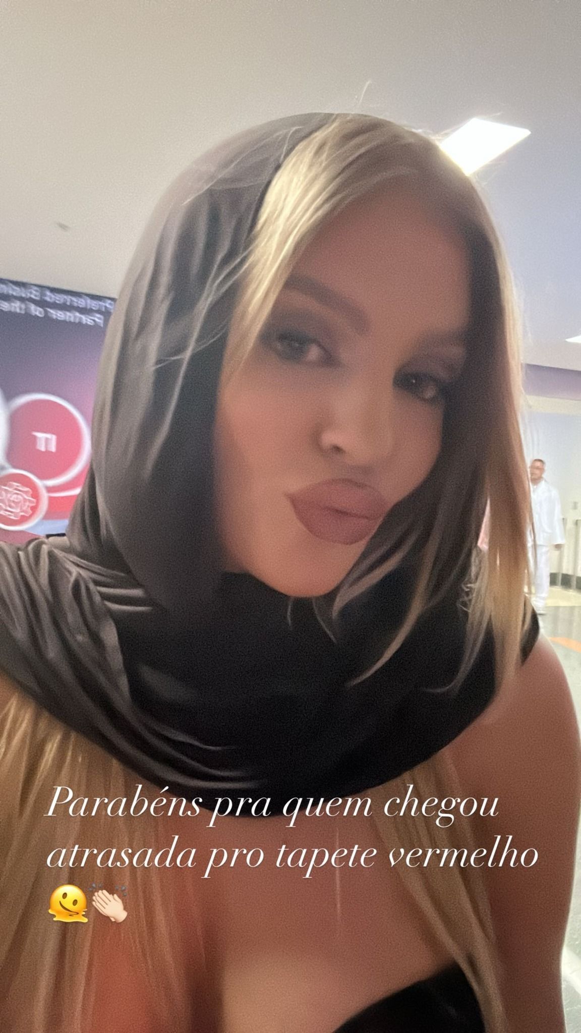 Luísa Sonza chegou atrasada ao tapete vermelho do Premio Lo Nuestro / Reprodução/Instagram
