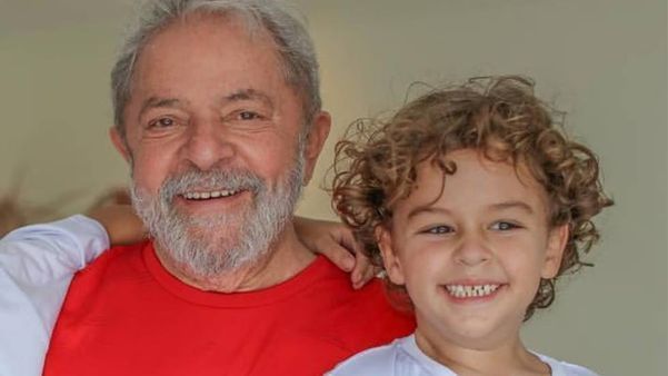 Lula e seu neto Arthur