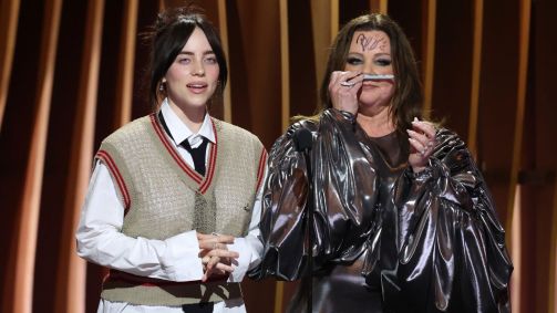 Melissa McCarthy e Billie Eilish no SAG Awards 2024