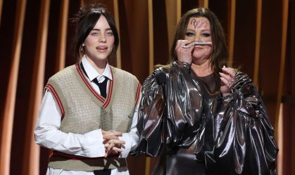 Melissa McCarthy e Billie Eilish no SAG Awards 2024