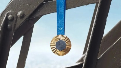 Medalhas de Paris 2024 terão pedaços de metal da Torre Eiffel