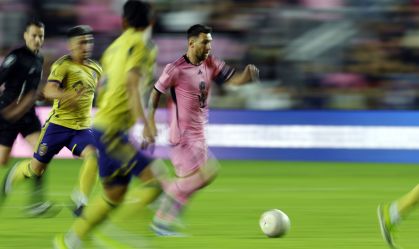 Lionel Messi em ação contra o Real Salt Lake