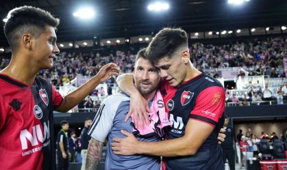 Messi foi tietado por jogadores do Newell's Old Boys em amistoso nos EUA