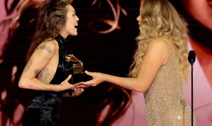 Miley Cyrus recebe Grammy de Melhor Performance Solo de Pop