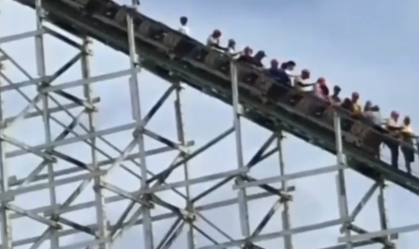 Montanha-russa do Hopi Hari faz parada técnica e visitantes são retirados da atração
