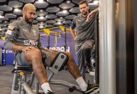 Quando Neymar volta a jogar? Veja como anda a recuperação do craque
