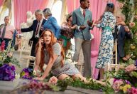 Lindsay Lohan acorda no lugar da noiva em trailer de 