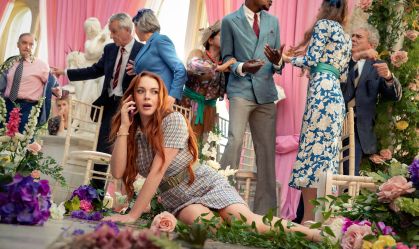 Lindsay Lohan acorda no lugar da noiva em trailer de "Pedido Irlandês"; veja