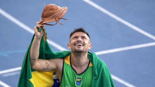 Petrucio Ferreira, atleta paralímpico do atletismo, entrou no Guiness Book