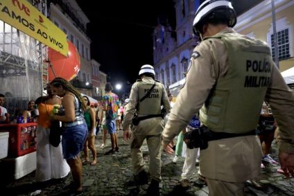 Onze pessoas envolvidas com roubos, furto, tráfico de drogas, violência doméstica e importunação sexual foram presas em flagrantes nos dois primeiros dias da festa em Salvador