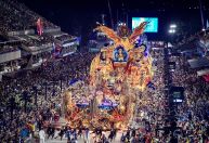 Livro que virou enredo teve pico de buscas durante desfile da Portela