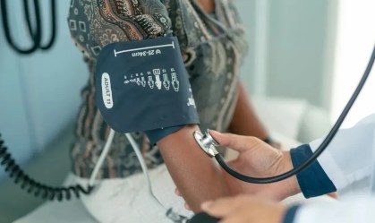 Tratamentos para perda de peso podem reduzir a pressão arterial, mostra estudo