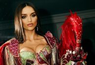 Rafa Kalimann usa fantasia antiga de Luiza Brunet em ensaio técnico