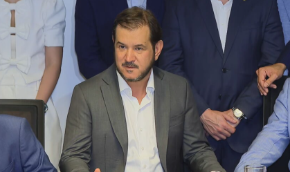 Ausência de Antônio Rueda em ato de Caiado evidencia racha no União